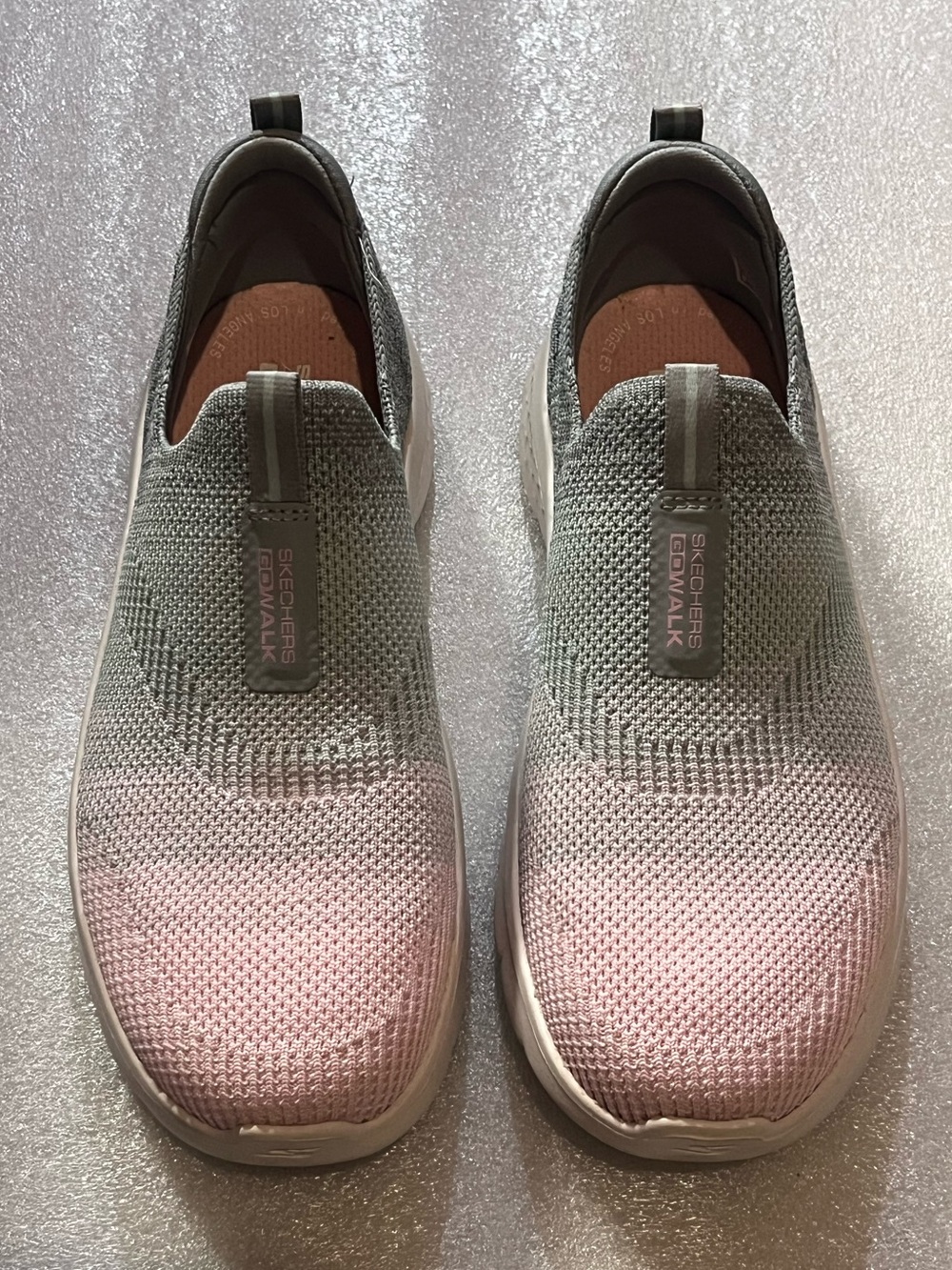 Skechers Slip-On Knit Women's Sneakers in Pink Ombre